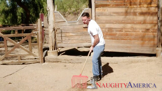 My Friends Hot Moms - Brett Rossi és a tanyasi krapek