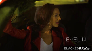 BlackedRaw - Evelin Stone élvezi a hatalmas kárót