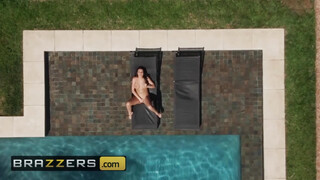 BRAZZERS - Jolee Love a hatalmas keblű fiatal kiscsaj
