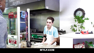 MYLF -  Nina Elle a pultos manussal szexel