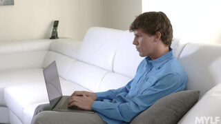 MYLF - Christiana Cinn fiatal hapsival dug