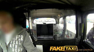FakeTaxi - a pici lopós csoki spiné megbánja amit tett