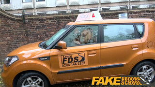 Fake Driving School - nagymellű spiné közösül a jogsiért