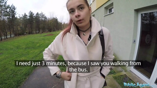 Public Agent - Orosz diák picsa benne van a szexben