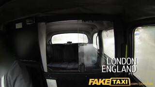 FakeTaxi extra szőrös pinájú litván spiné