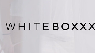 WhiteBoxxx - Oxana Chic a fullos ukrán hölgyemény