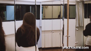 Private com - a főnöknek elégg méretes léce van