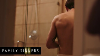 Family Sinners - Alexis Fawx a méretes cickós nevelő anya