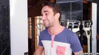 Cassidy Banks a méretes keblű fital kurva - Bangbros