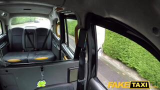Fake Taxi - Óriás tőgyes milf megdugva