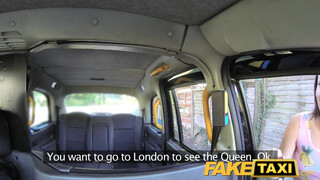 FakeTaxi - Kolumbiai kiscsaj közösül a taxissal