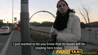 FakeTaxi - Fiatal ápoló hölgyemény szexel a taxiban