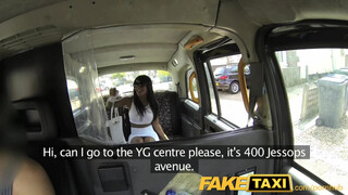 FakeTaxi - Kiki Minaj csoki puncija bekúrva