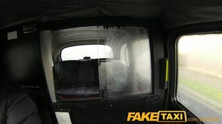 FakeTaxi - Világos Szőke méretes seggű nőci megkúrelva