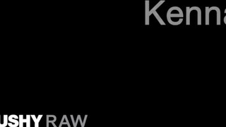 TUSHYRAW - Kenna James szűk feneke megkefélve
