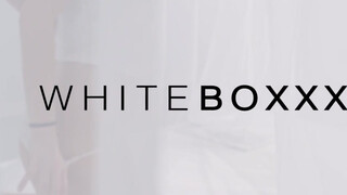 WhiteBoxxx - Zazie Skymm a magyar kiscsaj popóba kefélve