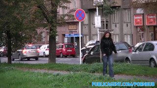 PublicAgent - Óriás csöcsű cseh picsa