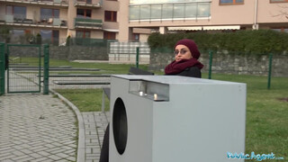 Public Agent - afgán csajt is rá lehet beszélni