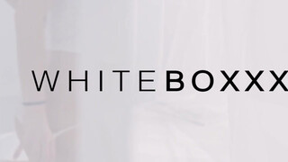WhiteBoxxx - kicsmellű hölgyemény alaposan megkúrelva