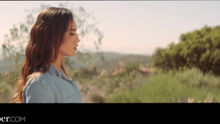 Deeper - raszta hajú stoppos spiné
