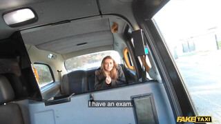 Fake Taxi - 18 éves nőci hátsó bejáratba dugva