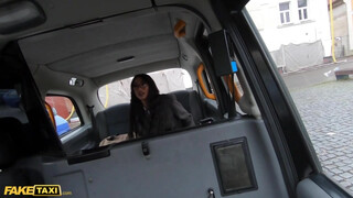 Fake Taxi - Mali Ubon a dögös spanyol picsa