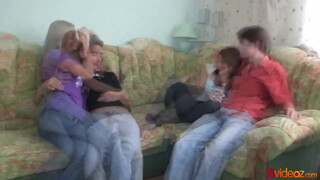 18videoz - ilyen egy igazi amatőr gruppen szex