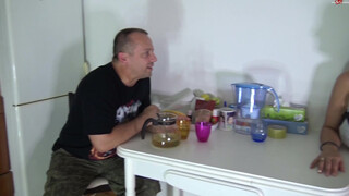 Tiana a méretes tőgyes házastárs