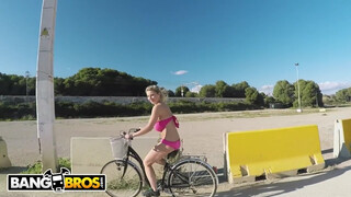 BANGBROS - Katerina Hartlova a nagy cickós milf