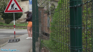 Public Agent - Csöcsös latina lány felszedve