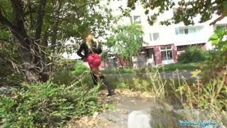 Public Agent - Anna Khara pénzért egy jót közösül