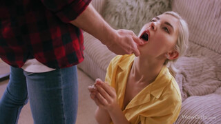 WOWGIRLS - Eva Elfie a hatalmas tőgyes orosz picsa