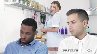 PrivateBlack - Taylor Sands hármasban közösül