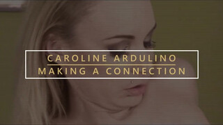 Caroline Ardulino fiatalabb krapekkal kefél