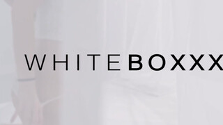 WhiteBoxxx - Tina Blade a pici cickós horvát csajszi