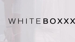 WHITEBOXXX - Chloe Lamour a hatalmas csöcsű milf