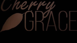 Cherry Grace szeret lovagolni
