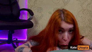 Kate Utopia a perverz vörös hajú picsa