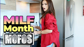 MOFOS - Mandy Flores feneke megdugva