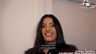 Német geek pasi megdugja a forró latin amerikai milf-et randin
