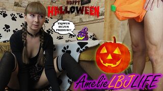 Kicsike boszorkány megidézi a méretes kárót és rendesen megbasszák, hogy beleélvezzen a puncijába - halloween 2020
